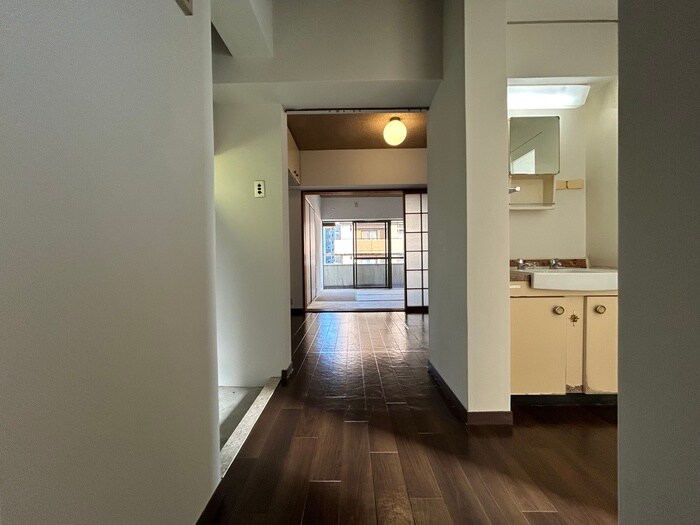 物件内観写真19　(廊下)