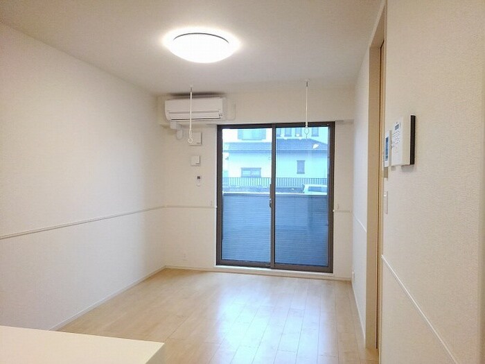 物件内観写真4　(居室)