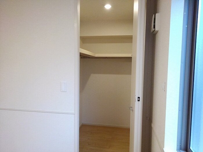 物件内観写真13　(収納)