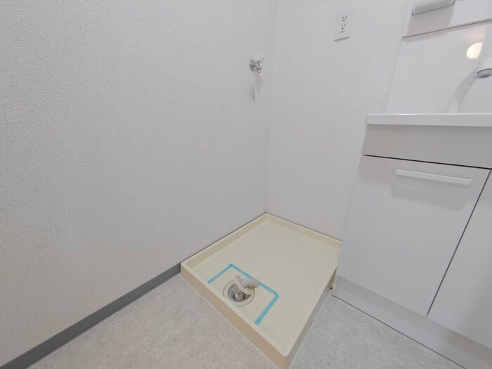 物件内観写真16　(洗濯機置場)