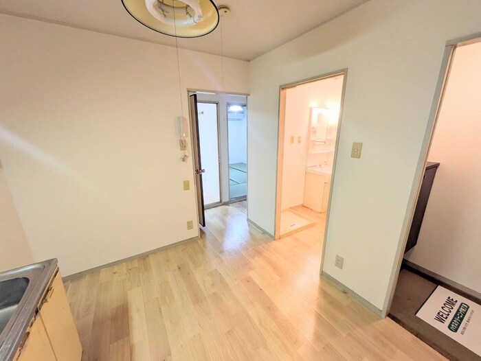 物件内観写真8　(居室)