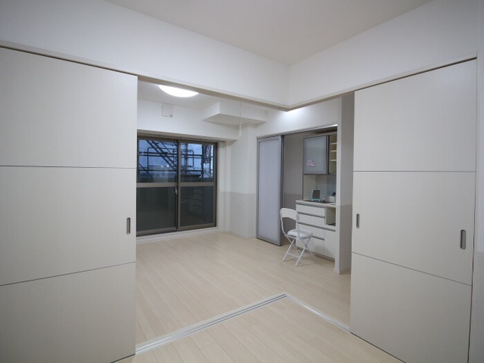 物件内観写真9　(居室)