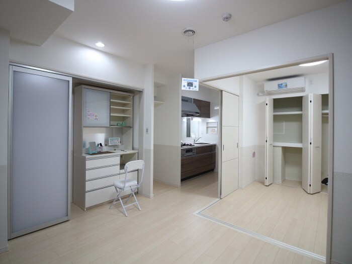 物件内観写真11　(居室)