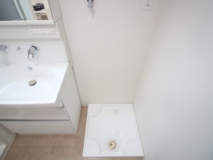 物件内観写真12　(洗濯機置場)