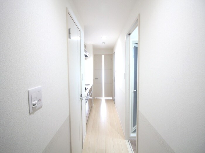 物件内観写真15　(廊下)