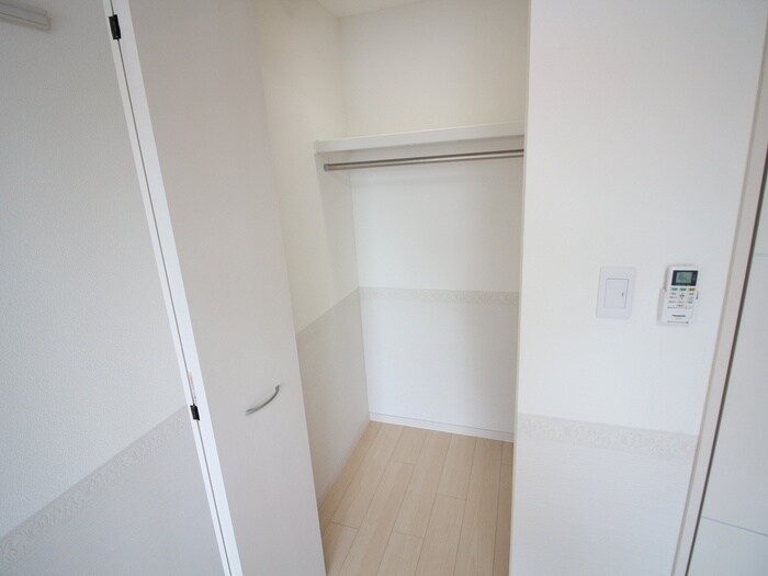 物件内観写真16　(収納)
