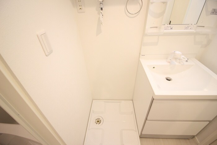 物件内観写真12　(洗濯機置場)