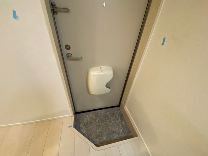 物件内観写真18　(玄関)