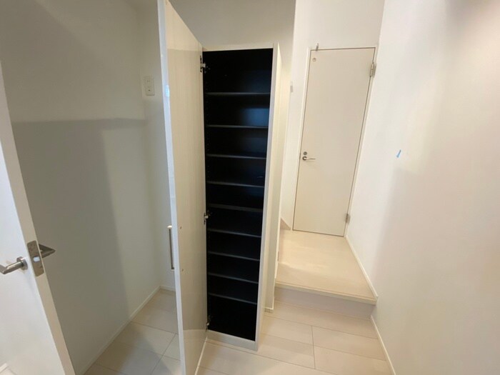 物件内観写真19　(靴箱)