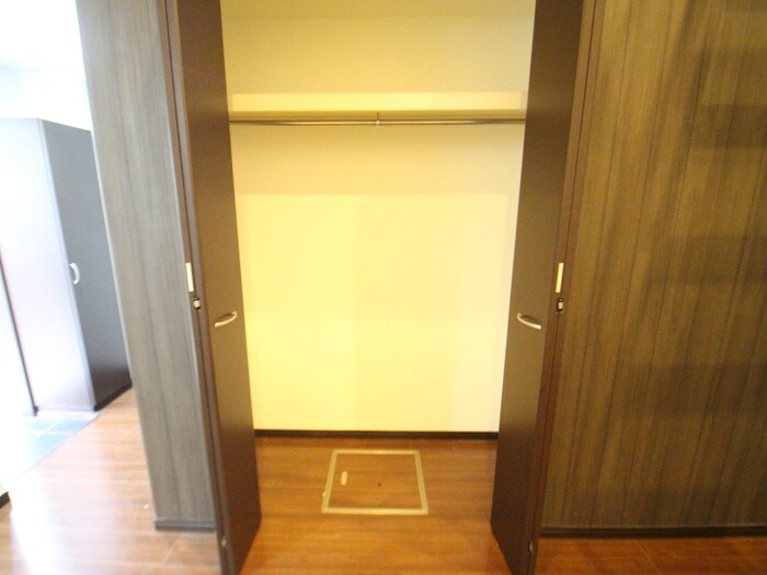 物件内観写真10　(収納)