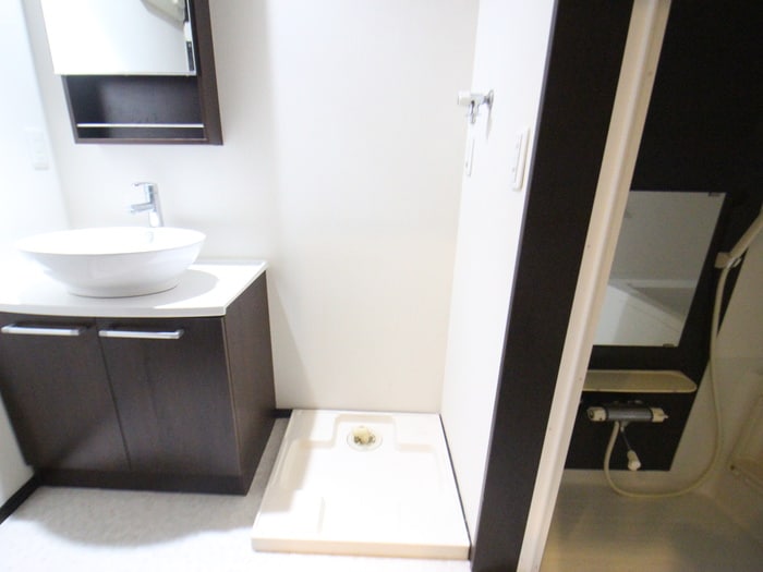 物件内観写真13　(洗濯機置場)