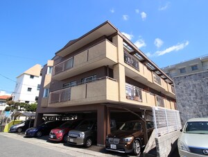 ファミ－ル１１外観写真