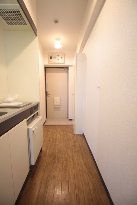 物件内観写真18　(廊下)