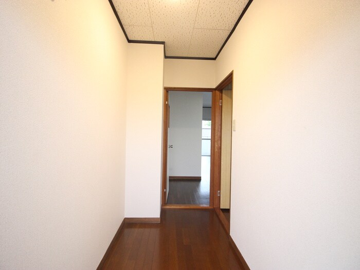 物件内観写真22　(廊下)