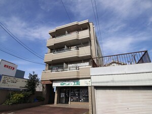 ジョビアル中郷外観写真