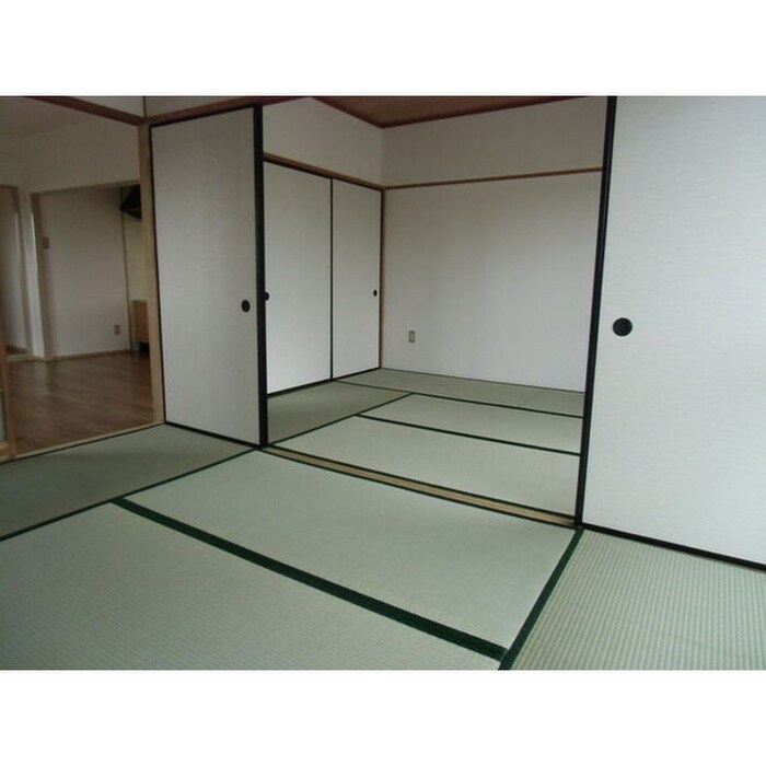 物件内観写真8　(居室)