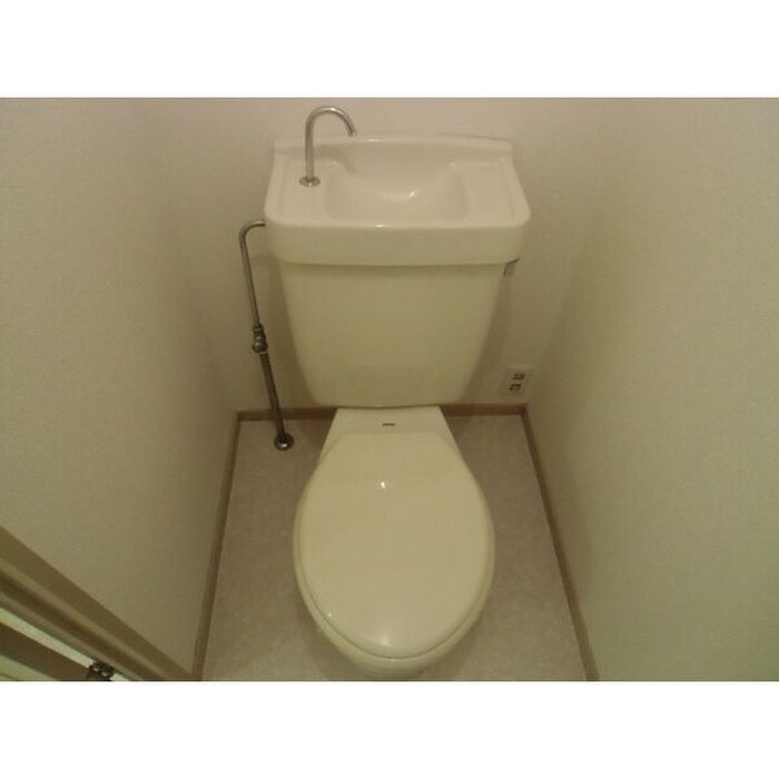 物件内観写真13　(トイレ)