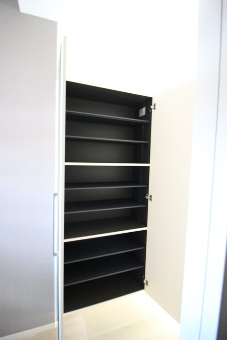 物件内観写真6　(収納)