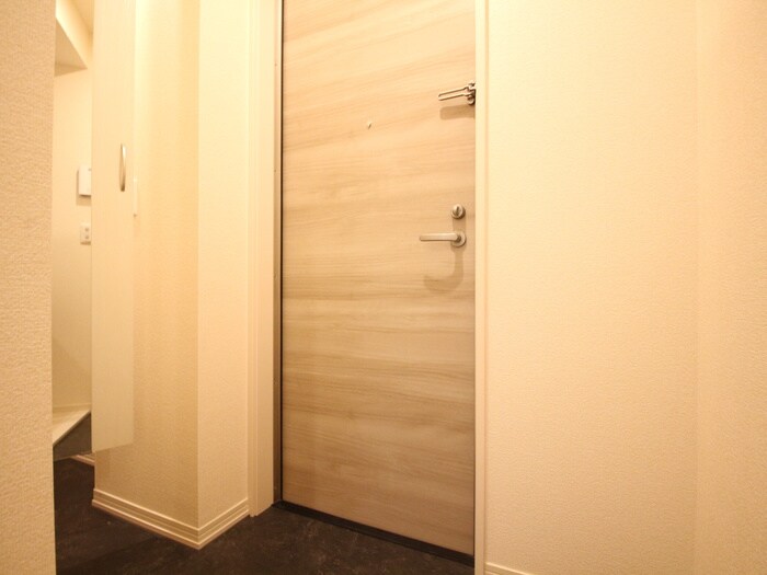 物件内観写真17　(玄関)