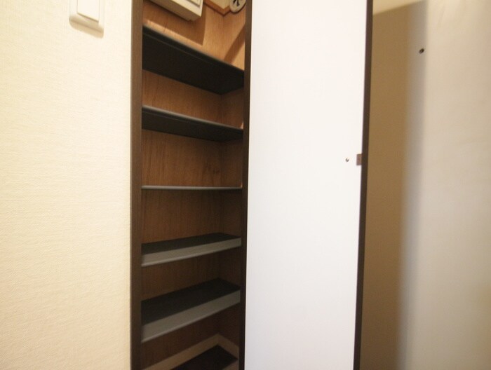 物件内観写真10　(靴箱)