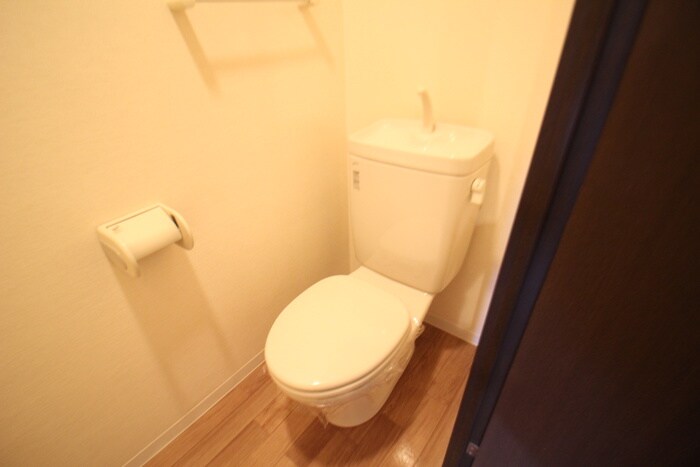 物件内観写真14　(トイレ)