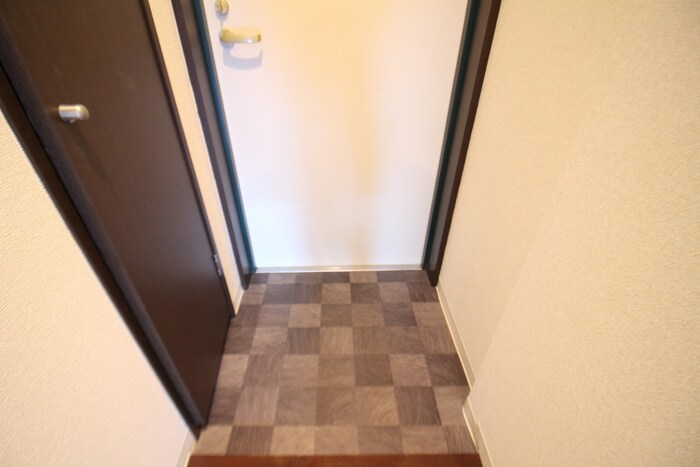 物件内観写真15　(玄関)