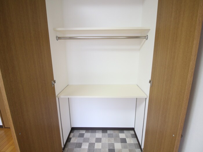 物件内観写真16　(収納)