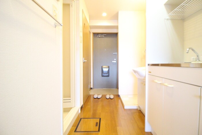 物件内観写真17　(廊下)