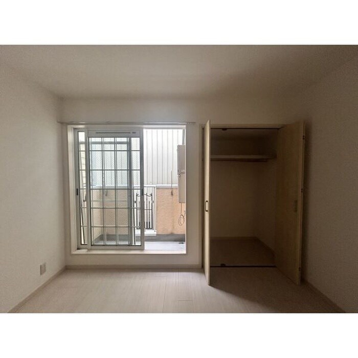 物件内観写真4　(収納)