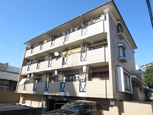 カターラサンミ外観写真