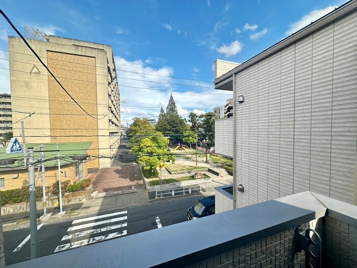 物件内観写真16　(室内からの展望)