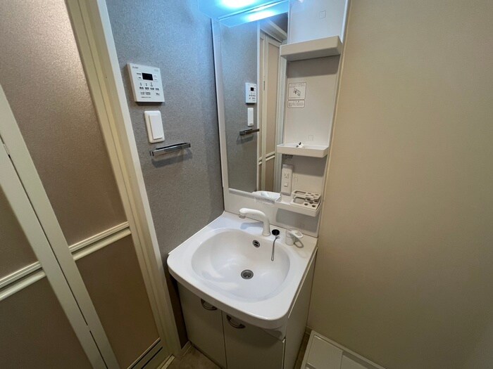 物件内観写真12　(洗面)