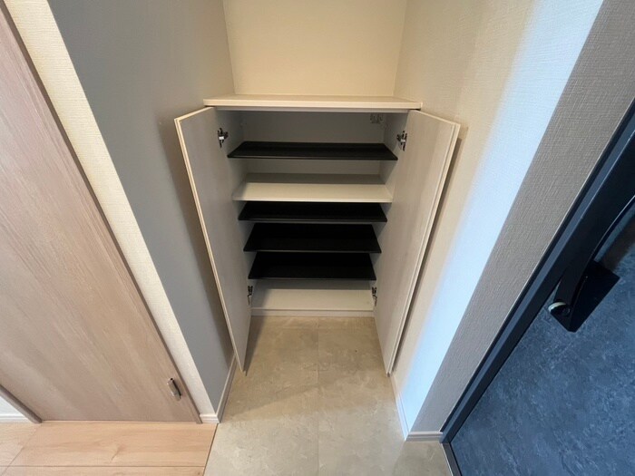 物件内観写真18　(靴箱)