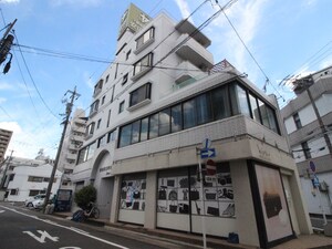 安田第３ビルフロ－レス代官外観写真