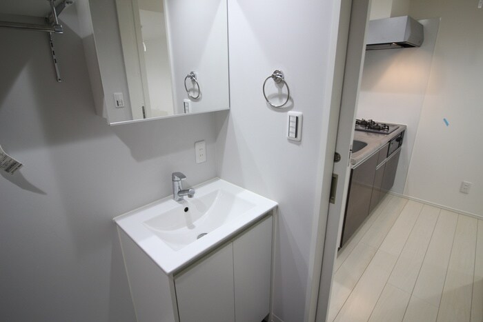 物件内観写真13　(洗面)