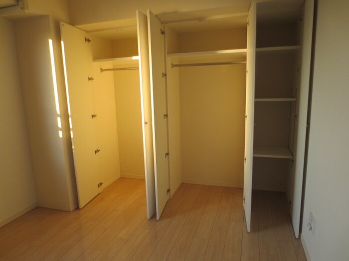 物件内観写真12　(収納)