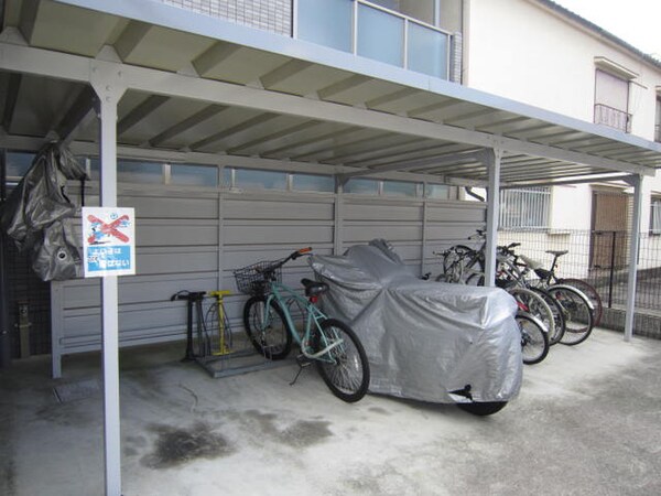 駐輪場