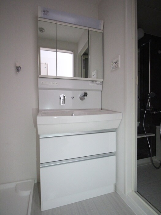 物件内観写真9　(洗面)