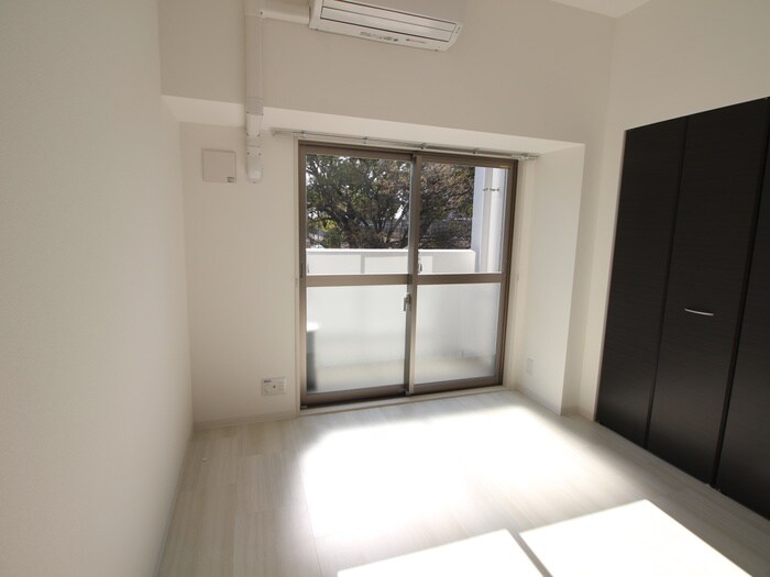 物件内観写真13　(居室)