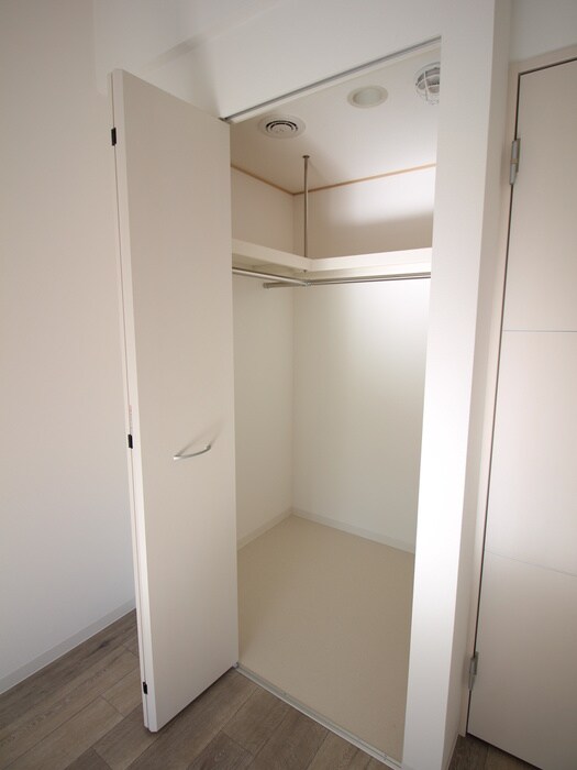 物件内観写真15　(収納)