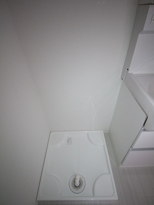 物件内観写真18　(洗濯機置場)