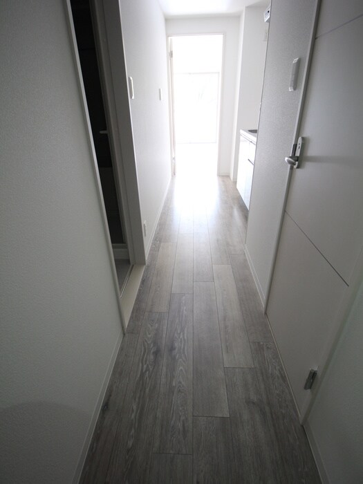 物件内観写真19　(廊下)