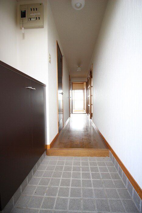 物件内観写真22　(玄関)