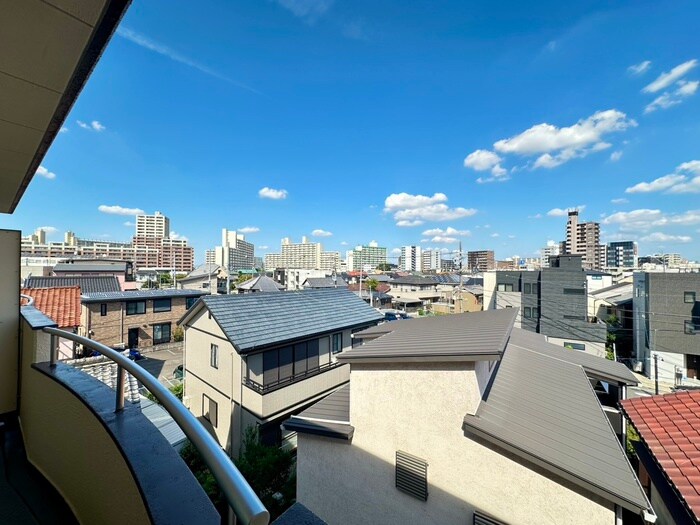 物件内観写真16　(室内からの展望)