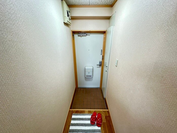物件内観写真19　(玄関)