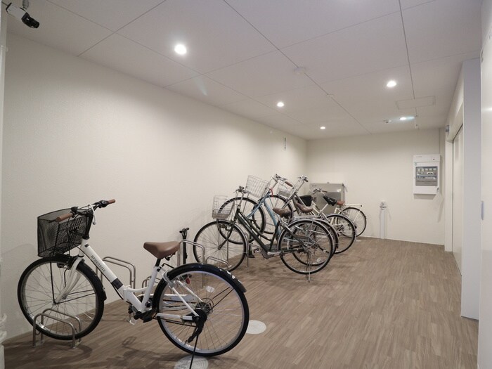 物件外観写真3　(駐輪場)