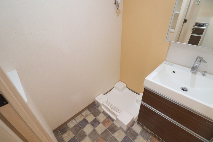 物件内観写真13　(洗濯機置場)