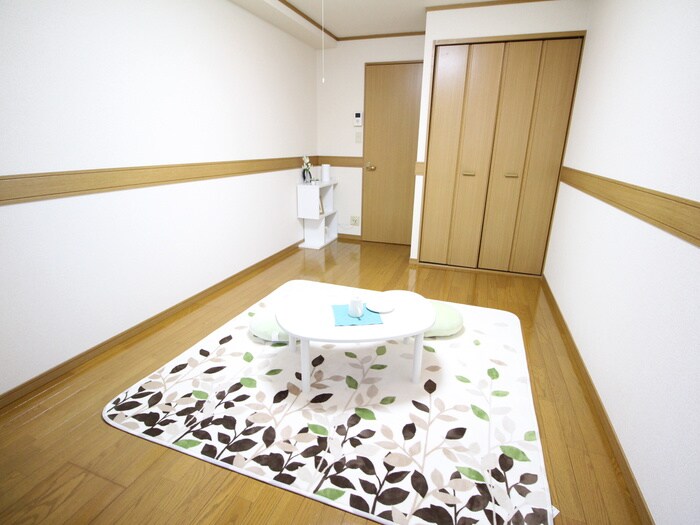 物件内観写真8　(居室)