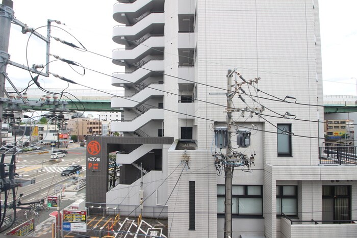 物件内観写真16　(室内からの展望)