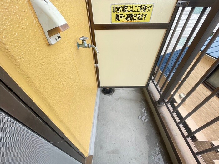 物件内観写真9　(洗濯機置場)